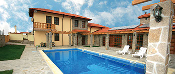 Swimming Pool and lounges