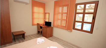 Bedroom in Guest House Signal